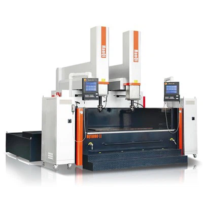 Tag Nrho CNC Ob Lub Taub Hau Siab Precision Servo EDM Tshuab